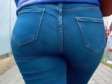 Candid big ass college teen in tight jeans