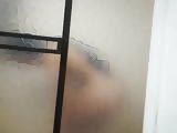 Espiando a mi prima en la ducha 3