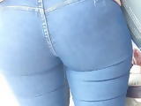 Sabrosas nalgas de universitaria 01