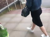 juicy jiggling British bubble butt eatin up dress