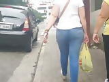 Loira milf de jeans