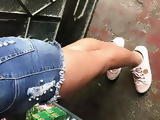 chibola en la tienda en short
