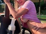 Gabbie Carter fickt mit Caddy Guy