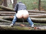 Im Wald musste ich abpissen.....