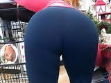 Big Booty MILF bends over