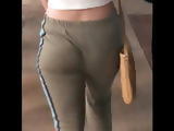 Loose Pants Booty Jiggle 