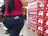 Latina cleaning lady with fat sexy ass