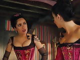 Penelope Cruz y Salma Hayek - Bandidas 02